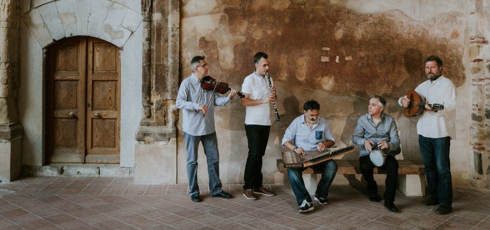 Ποιοι είναι οι Rodopi Ensemble που ταξιδεύουν τη μουσική της Θράκης στον κόσμο