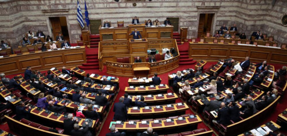Πρόταση δυσπιστίας: Κορυφώνεται στη Βουλή η πολιτική αντιπαράθεση για τα Τέμπη