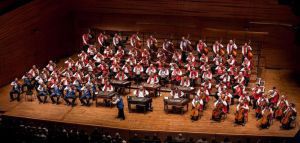 The Budapest Gypsy Symphony Orchestra «100 τσιγγάνικα βιολιά» στο Christmas Theater