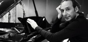 Alexandre Desplat: «Θέλω πολύ να γράψω μουσική για ελληνική ταινία»