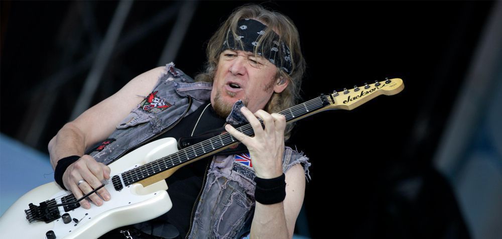 Ο κιθαρίστας των Iron Maiden μιλά για την κατάθλιψη που βίωσε