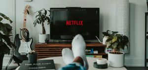 Netflix: Αυξήθηκαν οι χρήστες παρά τις αλλαγές με τον κοινό κωδικό πρόσβασης