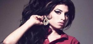 Η Amy Winehouse σε λίγες γραμμές