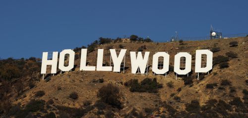 Απεργούν οι σεναριογράφοι του κινηματογράφου και της τηλεόρασης στο Χόλιγουντ