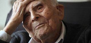 Έφυγε σε ηλικία 108 ετών ο Εμμανουήλ Κριαράς