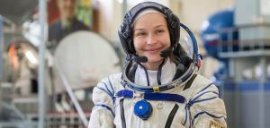 Ο Ρώσοι που γύρισαν την πρώτη ταινία στο διάστημα, επέστρεψαν στη Γη