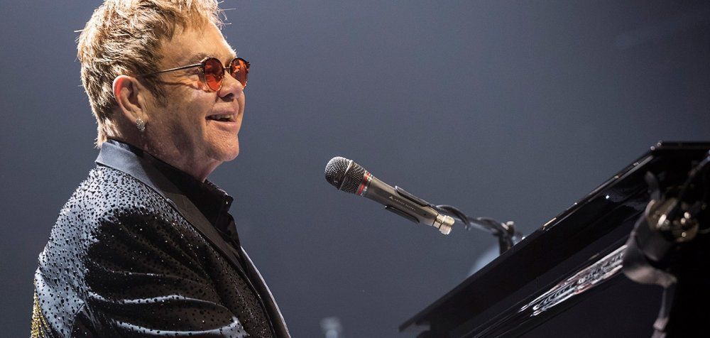 Ο Elton John κάνει έκκληση για νομιμοποίηση του gay γάμου