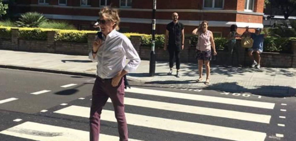 Ο McCartney ξανά στην διάβαση πεζών του Abbey Road