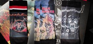 Metal μπάντες… σε κάλτσες!
