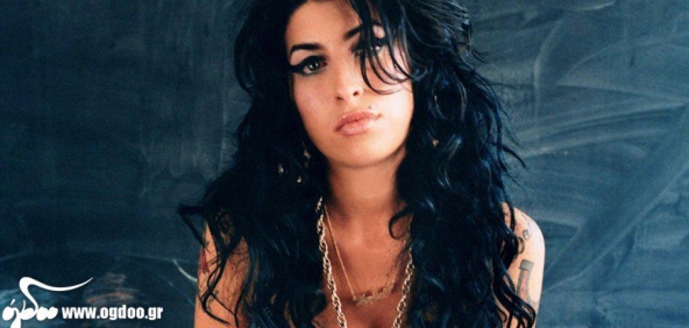 Amy Winehouse - Αποκαλυπτήρια αγάλματος ανήμερα της επετείου των γενεθλίων της