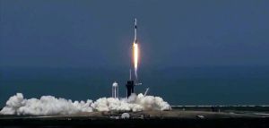 Ιστορική εκτόξευση ιδιωτικής επανδρωμένης πτήσης σε συνεργασία NASA - SpaceX