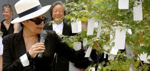Στο Διαδίκτυο, φέτος, το «Wish Tree» της Yoko Ono