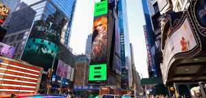 Η Ζουγανέλη σε billboard στη Times Square της Νέας Υόρκης