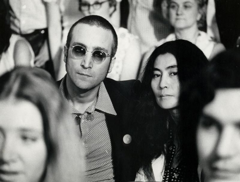 John Lennon and Yoko Ono at the Watergate Hearings 1973.jpg