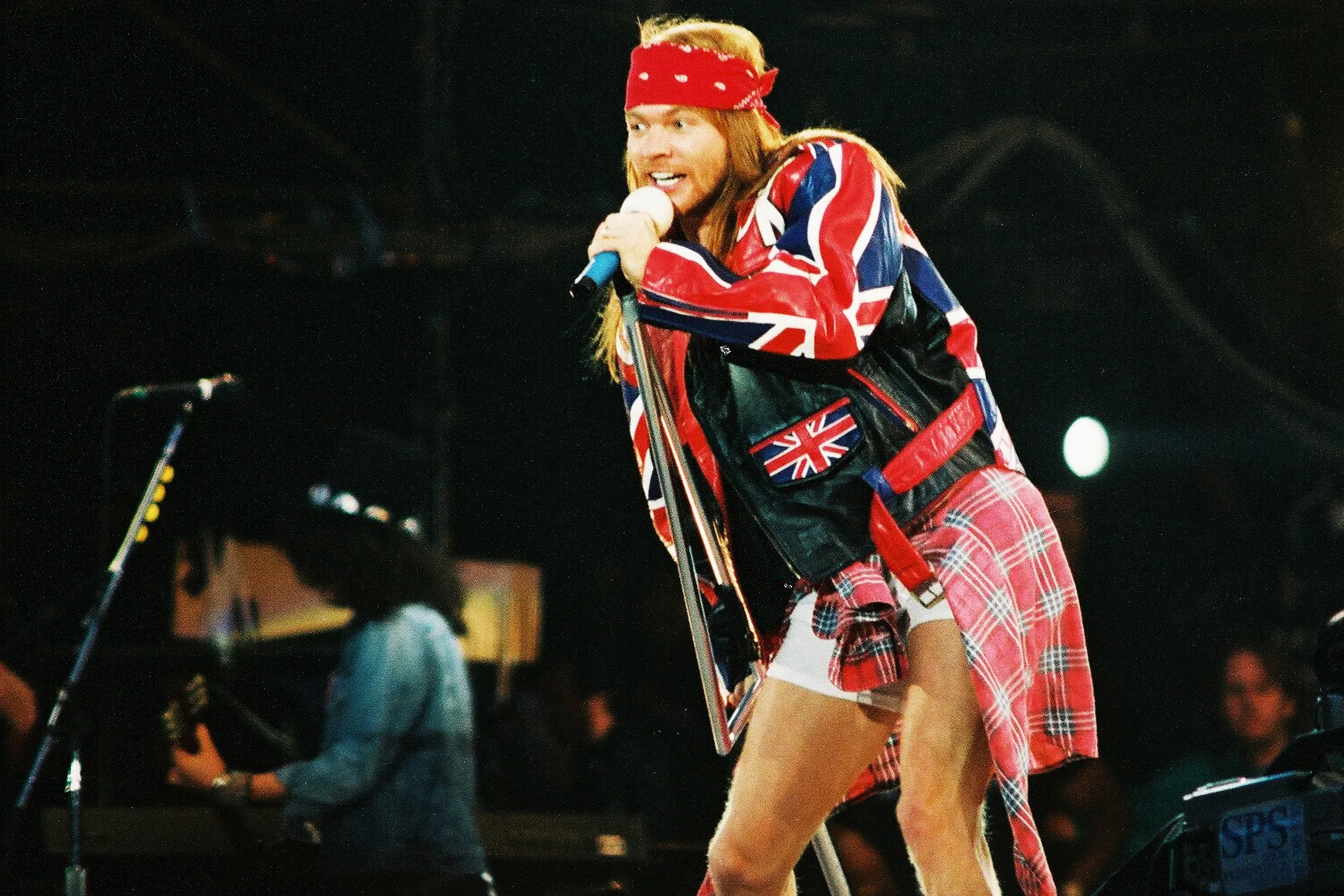 Axl Rose on the loose