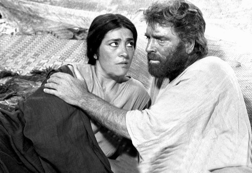 Με τον Burt Lancaster στην ταινία Moses Μωυσής 1974