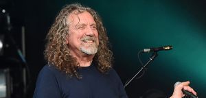 Robert Plant: «Θλιβερά γερασμένες οι μπάντες που συνεχίζουν για δεκαετίες»
