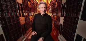 Ο Roger Waters καλεί την Κατερίνα Ντούσκα να μη συμμετάσχει στη Eurovision