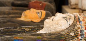 Αίγυπτος: Οι αρχαιολόγοι ανακάλυψαν εκατοντάδες σαρκοφάγους και αγάλματα θεών
