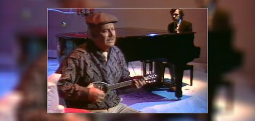 Ο Δημήτρης Ευσταθίου στην ΕΡΤ με δυο τραγούδια του Μάνου Λοΐζου (1990)