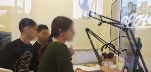 Μέρες ραδιοφώνου για τα ασυνόδευτα προσφυγόπουλα