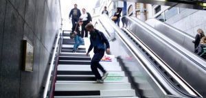 Κοινωνικό πείραμα με «σκάλα - πιάνο» στο μετρό