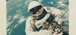 Πωλούνται οι αυθεντικές φωτογραφίες από τις αποστολές στη Σελήνη