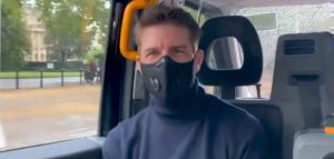 Τομ Κρουζ: Παρακολούθησε τη νέα ταινία «Tenet» φορώντας μάσκα