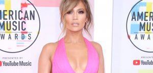 Η Jennifer Lopez μάγεψε στα American Music Awards
