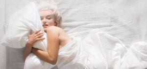 Σε δημοπρασία, η κάμερα της φωτογράφισης «In Bed With Marilyn Monroe»