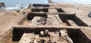 Τμήμα τείχους της κλασικής πόλης αποκαλύφθηκε στη Σαλαμίνα