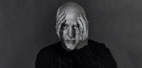 O Peter Gabriel «σαρώνει» με το νέο του άλμπουμ