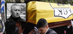 70 φωτογραφίες από την κηδεία του Μίμη Παπαϊωάννου