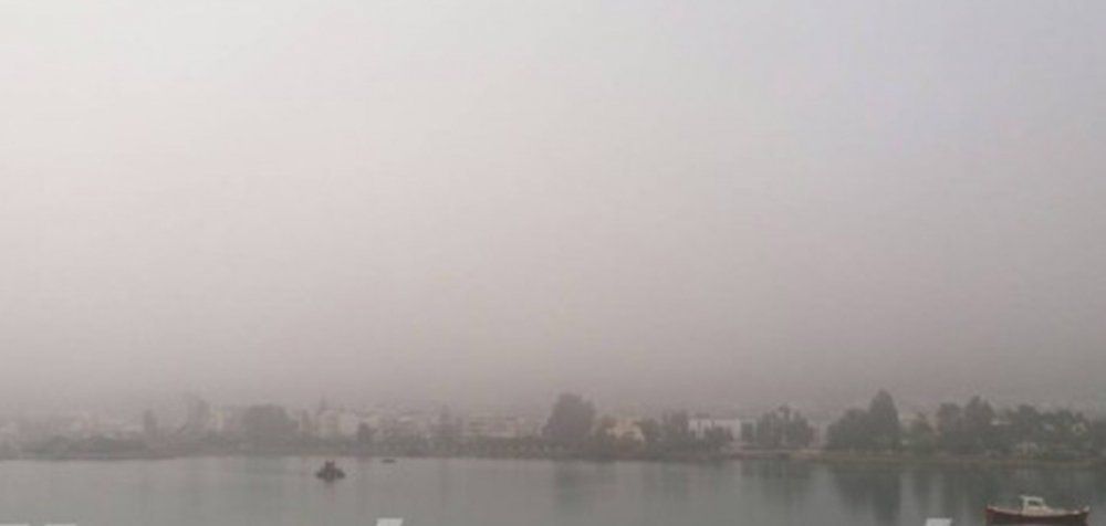 Η Αφρικανική σκόνη σκέπασε το λιμάνι της Σούδας στα Χανιά