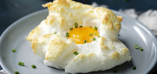 Cloud egg: Η συνταγή που κάνει «χαμό» στο Tik Tok