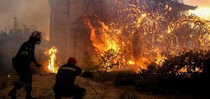 Σώθηκαν τα τέσσερα χωριά στην Εύβοια - συνεχίζεται η μάχη με τις φλόγες