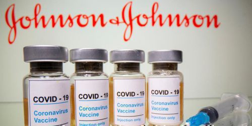 Μόσιαλος: 100% προστασία σε 4 εβδομάδες από το εμβόλιο της Johnson &amp; Johnson