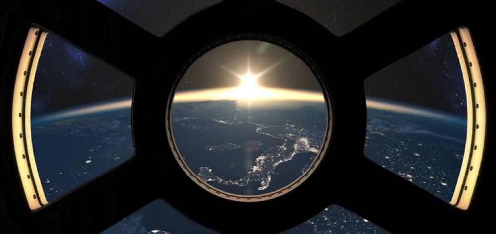 Ηλιοβασίλεμα από τον Διεθνή Διαστημικό Σταθμό