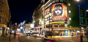 Λονδίνο: Μεγάλο πλήγμα για τα θέατρα η πανδημία