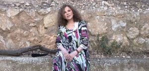 Γλυκερία: Νέο τραγούδι σε στίχους του συγγραφέα Γιάννη Καλπούζου
