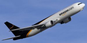 Η Amazon αγοράζει αεροπλάνα για να ανταποκριθεί στην εκτόξευση των πωλήσεων