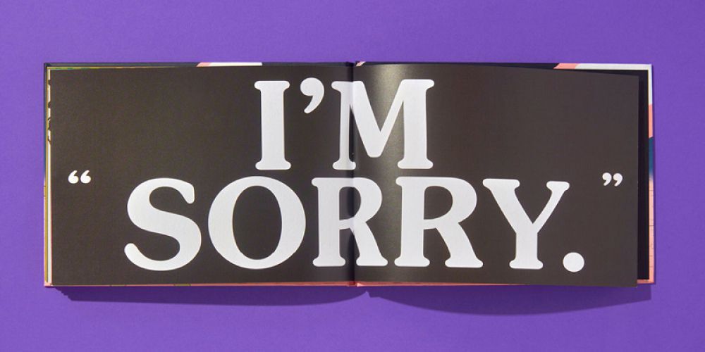 Ασιάτες ζητούν «Συγγνώμη» για τον Covid-19 με βιβλίο