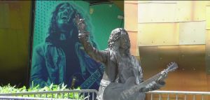 Βανδάλισαν το άγαλμα του Chris Cornell στο Seattle