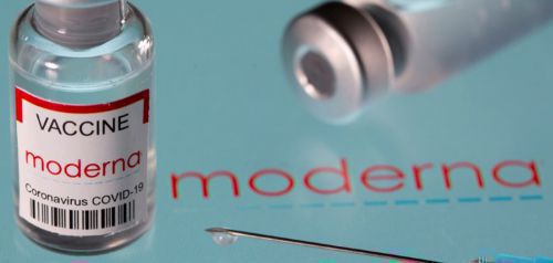 Διπλάσια αντισώματα παράγει το εμβόλιο της Moderna από αυτό της Pfizer