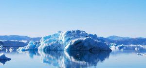 Οι πάγοι της Γροιλανδίας λιώνουν 4 φορές πιο γρήγορα από ό,τι το 2003