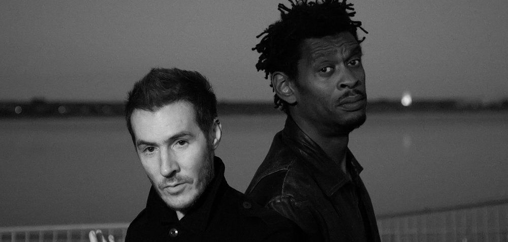 Το DNA των Massive Attack σε σπρέι μαύρης μπογιάς