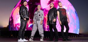 U2: Νέο τραγούδι και video clip που θυμίζει…Blondie