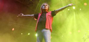 Παπακωνσταντίνου: Αυλαία της περιοδείας για τα 50 χρόνια του στο τραγούδι