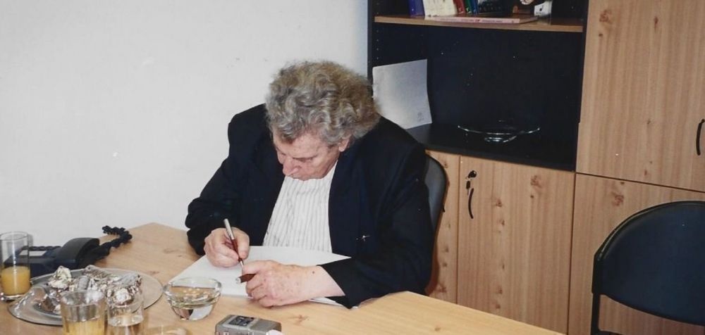 Ο Μίκης Θεοδωράκης στο Δημοτικό Ωδείο Καλαμαριάς (2002)