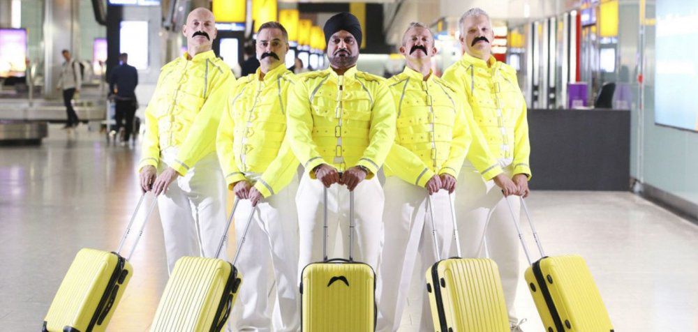 Δείτε πώς τίμησαν τον Freddie Mercury οι χειριστές αποσκευών του Heathrow